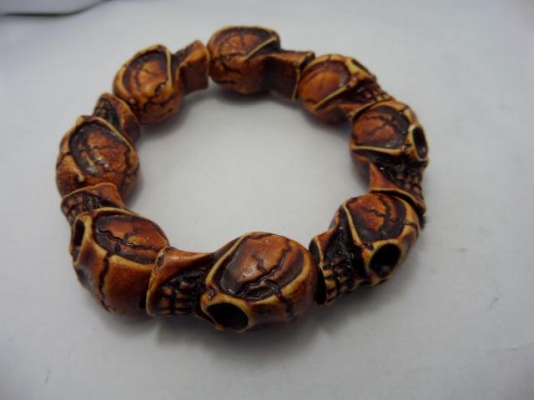 ข้อมือหัวกระโหลก