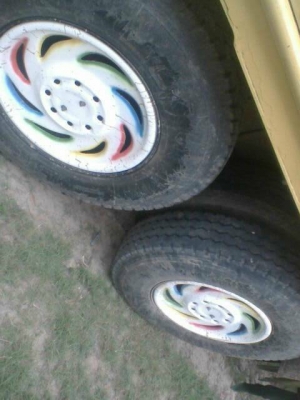 ขายสิบล้อหน้ายาวเพลาเดียวช่วงล่างใหญ่รถสวยมากเลยครับพร้อมใช้พร้อมโอน