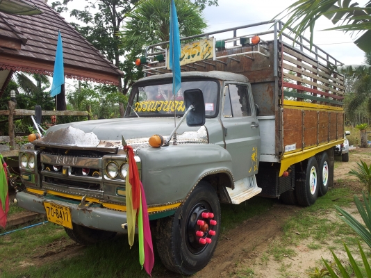 ขายสิบล้อหน้ายาวเพลาเดียวช่วงล่างใหญ่รถสวยมากเลยครับพร้อมใช้พร้อมโอน