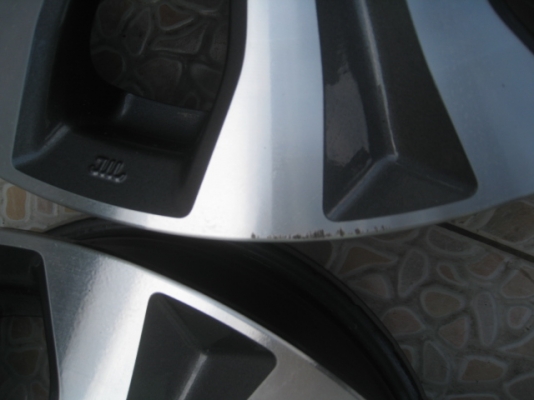 ขายล้อแม็ก honda freed 15"x5.5" et50 4 รู 100 สีเดิม สนใจติดต่อเล็กคลองสามครับ 081-3747940