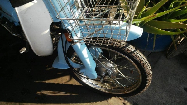 honda c700 นันทิดา   ทำใหม่ทั้งคัน  ทะเบียนเต็มภาษีไม่ขาด