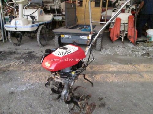 เครื่องพรวนดิน      HONDA     F200   รหัสสินค้า : 14002139  หรือเพิ่มเติมไดที่ www.nihonmono.com