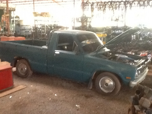 ขายครับมาสด้ารุ่นน้องโบเครื่งเดิมแคชชีงามๆแอร์หนาวทะเบียนขาด48เอกสารพร้อมโอน