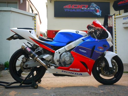 ขาย Cbr400 พร้อมทะเบียนแท้ แฟริ่ง Rc212 สีใหม่เพิ่งทำสดๆร้อนๆ ท่อสูตรลั่นๆ