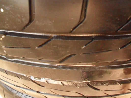 ยางขอบ17(4เส้น2,400บ)โตโย 215-45 R17ลงพื้นปี12 ยางขอบ17(4เส้น2,400บ)โตโย 215-45 R17ลงพื้นปี12