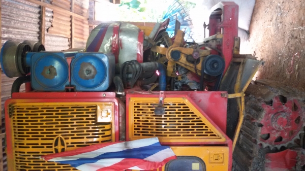 ขายรถเกี่ยวข้าวศักดิ์พัฒนาสตาบิ๊ก..เดิน12เครื่องjo8cเทอโบว์