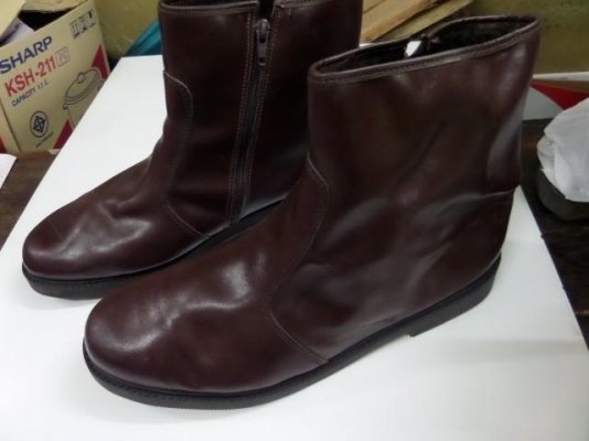 รองเท้าบู๊ทหนังแท้สีน้ำตาล