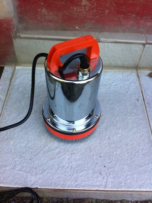 ปั็มน้ำแช่ไฟ DC 12 V. ขนาดท่อ 20 มม. ได้ปริมาณน้ำที่ความสูง 6 ม. 5000 ลิตร/ชั่วโมง ปั็มน้ำแช่ไฟ DC 12 V. ขนาดท่อ 20 มม. ได้ปริมาณน้ำที่ความสูง 6 ม. 5000 ลิตร/ชั่วโมง