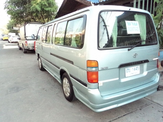 รถตู้หลังคาเตี้ยช่วงยาว