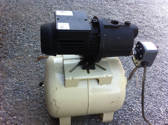 ปั็มน้ำอัตโนมัติ Flotec ขนาด1 แรงม้า ตัดต่อเองเมื่อมีการเปิดก๊อกน้ำแล้วแรงดันเพิ่มขึ้นหรือลดลง