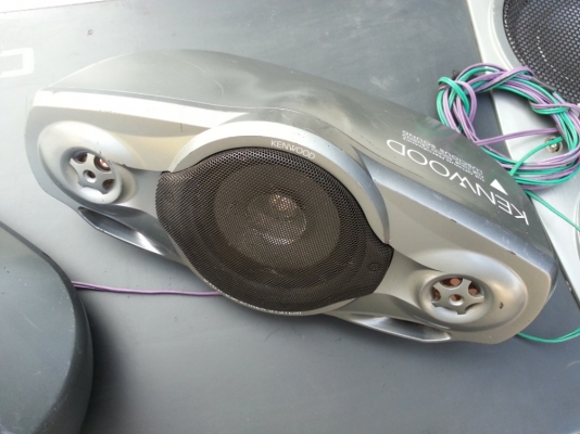 ลำโพงกล่อง Kenwood KSC-01X แบบ 3 ทาง สวยๆ เสียงดี ลำโพงกล่อง Kenwood KSC-01X แบบ 3 ทาง สวยๆ เสียงดี