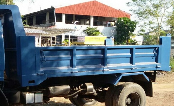 หกล้อ อีซูซุ NPR115ดั้ม สภาพดีพร้มใช้งาน ทะเบียนพร้อม ราคา459000บ คุยได้เด้อ