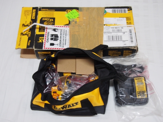 ชุดสว่านไร้สาย,สว่านไขควง DeWALT DCK211S2 ไฟ12โวลท์พร้อมแท่นชาร์จแบ็ตลิเทียม2ก้อนและกระเป๋า ชุดสว่านไร้สาย,สว่านไขควง DeWALT DCK211S2 ไฟ12โวลท์พร้อมแท่นชาร์จแบ็ตลิเทียม2ก้อนและกระเป๋า