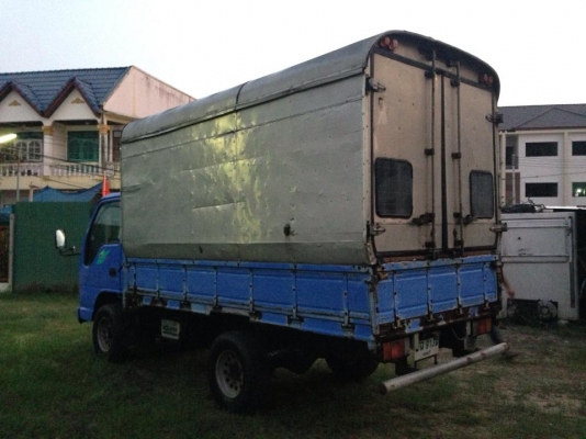 ISUZU NKR สี่ล้อไม่ติดเวลา สภาพพร้อมใช้งานแถมหลังคาด้านหลังไปด้วยเลย ISUZU NKR สี่ล้อไม่ติดเวลา สภาพพร้อมใช้งานแถมหลังคาด้านหลังไปด้วยเลย