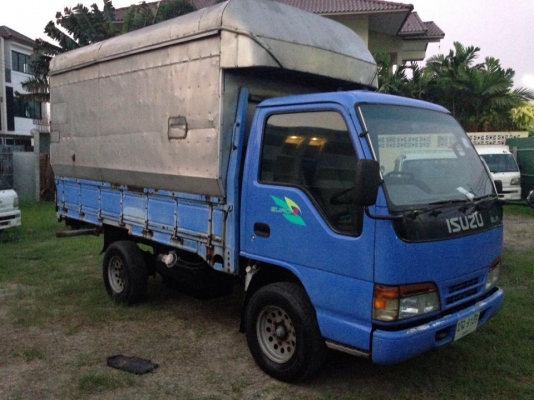 ISUZU NKR สี่ล้อไม่ติดเวลา สภาพพร้อมใช้งานแถมหลังคาด้านหลังไปด้วยเลย ISUZU NKR สี่ล้อไม่ติดเวลา สภาพพร้อมใช้งานแถมหลังคาด้านหลังไปด้วยเลย