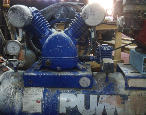 ปั๊มลม PUMA ขนาดถังพักลม 165 ลิตร ใช้เครื่องยนต์ ใช้นอกสถานที่ได้ ไม่ต้องใช้ไฟฟ้า