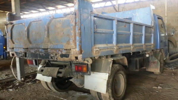 ขาย 6 ล้อ ISUZU NPR 120 แรง ปี 40 เฟืองท้าย F 0811838154 ขาย 6 ล้อ ISUZU NPR 120 แรง ปี 40 เฟืองท้าย F 0811838154