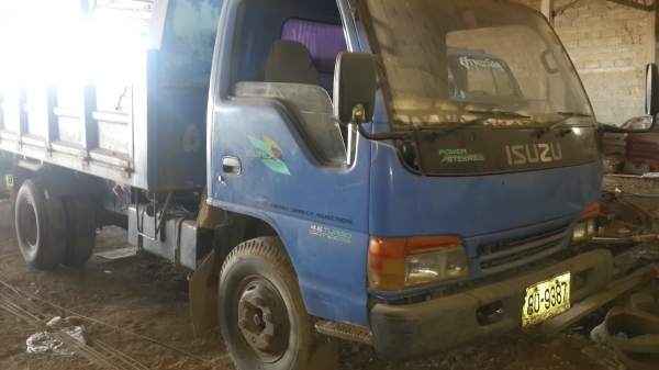 ขาย 6 ล้อ ISUZU NPR 120 แรง ปี 40 เฟืองท้าย F 0811838154