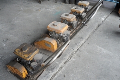 เครื่องตบดินแบบกระโดด(แบบกบ) ครับ