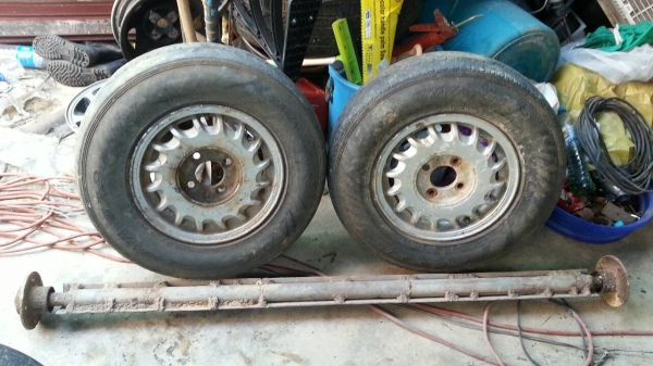 เพลาเทอร์เลอร์ พร้อมล้อแม็ก14นิ้ว เพลาเทอร์เลอร์ พร้อมล้อแม็ก14นิ้ว