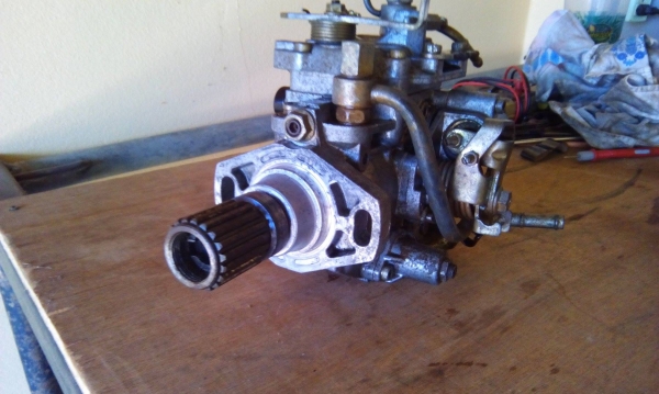 ขายปั้มหัวฉีดเครื่อง 14 b โตโยต้า 12มิล