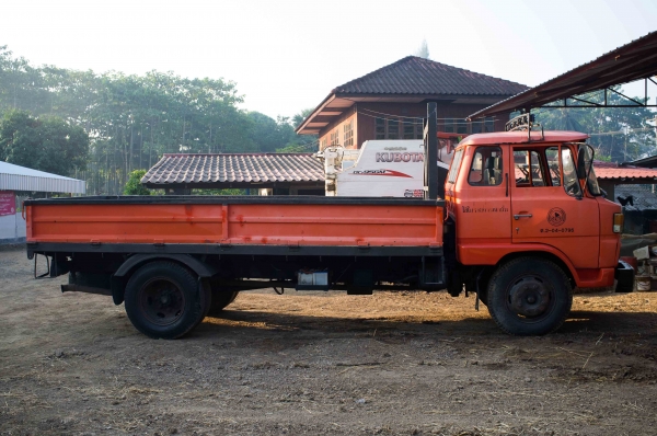 รถ 6 ล้อ HINO รุ่น KL340