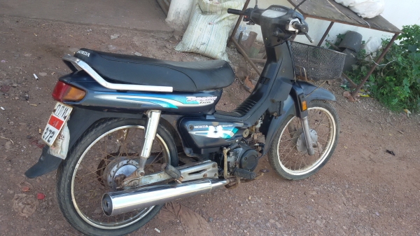 ขายHONDAดรีมเอ็กเซว สตาสมือใช้งานใด้ปกติ ไฟติดทุกดวง เครื่องเดิมตาสทีเดียวติดรถคนแก่ใช้มือเดียวเสียบเงียบๆไม่ดังกลาว