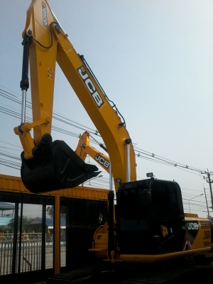 ขายรถขุดมือ 1 ยี่ห้อ JCB รุ่น JS205 ประหยัดน้ำมัน แข่งแกร่ง ทนทาน  สนใจเป็นเจ้าของโทร 098-8461868 และ 068-4153878 เจี๊ยบค่ะ