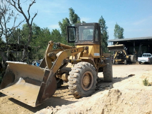 ขายรถตักCAT916 สภาพสวยพร้อมใช้ ที่คุูณอ๊อฟ พิจิตร 086-737-9991