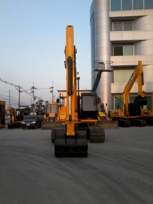 ขายรถขุดมือ 1 ยี่ห้อ JCB รุ่น JS200 มาตราฐานสากล ผลิตจากประเทศอังกฤษประหยัดน้ำมัน แข่งแกร่ง ทนทาน สนใจเป็นเจ้าของโทร 098-8461868 และ 068-4153878 เจี๊ยบค่ะ ขายรถขุดมือ 1 ยี่ห้อ JCB รุ่น JS200 มาตราฐานสากล ผลิตจากประเทศอังกฤษประหยัดน้ำมัน แข่งแกร่ง ทนทาน สนใจเป็นเจ้าของโทร 098-8461868 และ 068-4153878 เจี๊ยบค่ะ