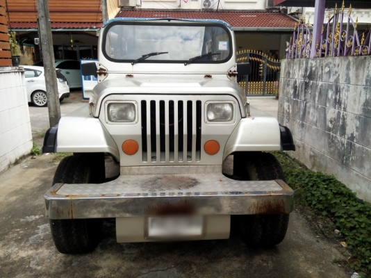 ขายรถ Jeep สภาพดี ขับได้ดี เครื่องเบนซิน 3y 2000cc ทะเบียนแท้เอกสารครบ