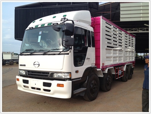 มี 12 ล้อ HINO PROFIA เครื่อง P11C  320 แรงม้าระบบน้ำมันสามารถสั่งได้รถสวย คัชซีสวย หัวสวย ยางใหม่ 1000 ขอบ 20 นิ้ว สนใจจองได้เลย รถกำลังเก็บงานครับ
