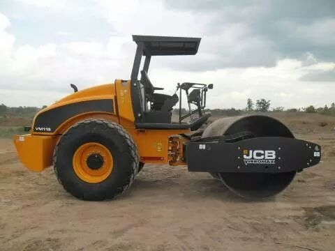 ขายรถบดสั่นสะเทือนขนาด 10 ตัน มือ1 ยี่ห้อ JCB สนใจเป็นเจ้าของหรือทดลองขับ โทร 098-8461868 และ 086-4153878เจี๊ยบค่ะ
