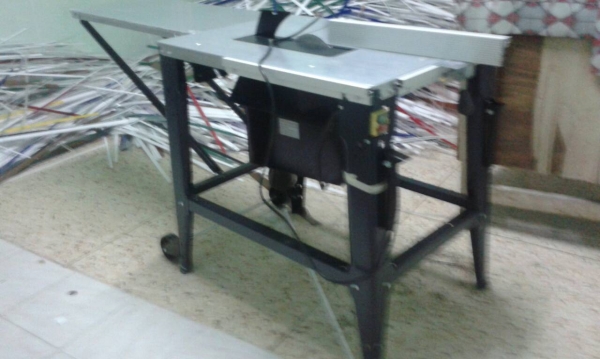 ขายโต๊ะตัดอลูมิเนียม สามารถตัดได้ทั้งไม้และพลาสติก