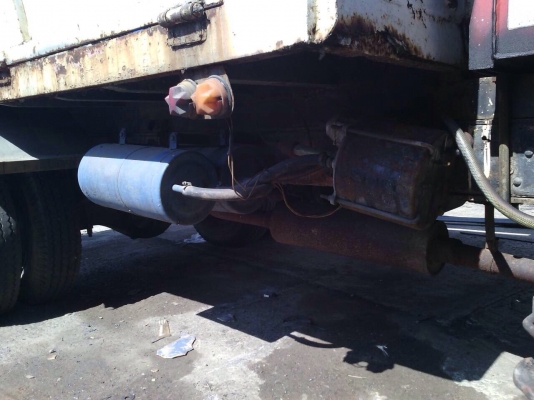 ขายฮีโน่km311 ติดเครน 2เครื่องฟิตใหม่สนใจสอบถามได้