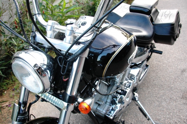 ขาย Yamaha Dragstar 1100 Custom ปี 2000 รถทะเบียนแท้ ส.ม.อ โอนได้ทุกขนส่ง เอกสารพร้อมโอน