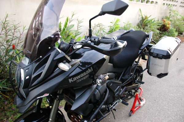 ขาย Kawasaki Versys 650 ABS ปี 2012  Book Service เอกสารพร้อมโอน