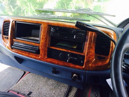 ขายรถหัวลากHINO FM2PKPA เครื่อง P11C-UB17979 320 แรงม้า สนใจโทร 081-970-1072