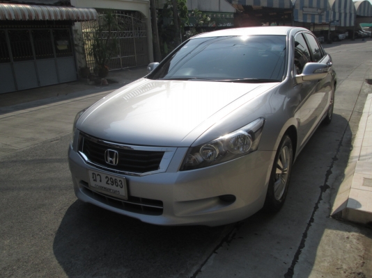 ACCORD 2.4EL NAVI ตัว top สุด วิ่งน้อย -11