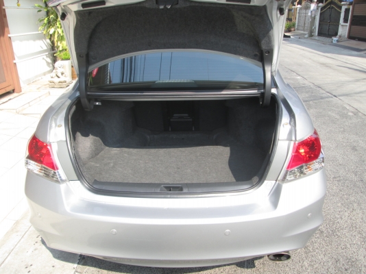 ACCORD 2.4EL NAVI ตัว top สุด วิ่งน้อย -11