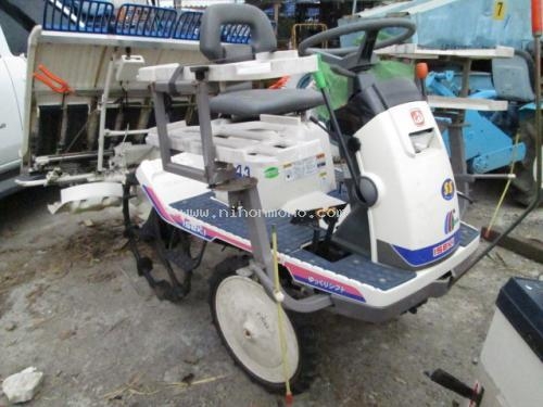 รถปลูกข้าวดำนาแบบนั่งขับ     ISEKI     PM43Y  รหัสสินค้า : 14002159   หรือเพิ่มเติมไดที่ www.nihonmono.com