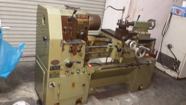 ขายครับขายเครื่องกลึง king 5 ฟุต 4 เพลา เบรค สภาพนางฟ้า สวย แน่น นิ่ม เงียบ ราคายินดีตอบทุกท่านหลังไมค์ครับ หรือ 0814583376 เอกปทุมครับ