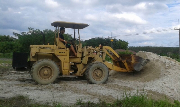 +++ ขายด่วน !!! ครับ รถตัก MITSUBISHI  WS300  ราคา 435,000.- บาท ครับ