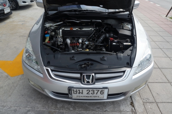 DA ACCORD ปี 2004 ขายรถสวย ARIBAG คู่ หน้า เบรคระบบ ABS ล้อ MAX เบาะหนังปรับไฟฟ้า มีสปอรต์ไลท์ เครื่องเดิม ช่วงล่างดี ภายในลายไม้สภาพดี สีสวย รภพร้อมใช้งาน จัดไฟแนนได้ ฟรีดาวน์