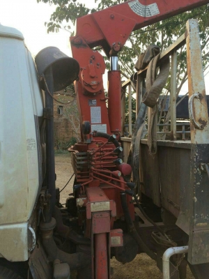 รถบรรทุก 6 ล้อใหญ่ HINO ติดเครน รุ่น KM779 ปี2530 ราคา 390,000 บ.