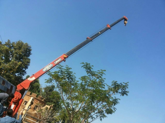 รถบรรทุก 6 ล้อใหญ่ HINO ติดเครน รุ่น KM779 ปี2530 ราคา 390,000 บ.