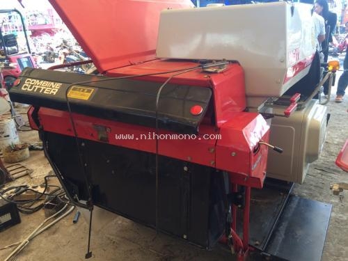 รถเกี่ยวข้าวนั่งขับ     MITSUBISHI     MC11   รหัสสินค้า : 14002192    หรือเพิ่มเติมไดที่ www.nihonmono.com