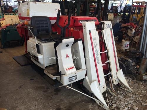 รถเกี่ยวข้าวนั่งขับ     MITSUBISHI     MC11   รหัสสินค้า : 14002192    หรือเพิ่มเติมไดที่ www.nihonmono.com