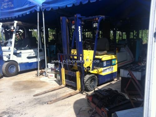 รถยกไฟฟ้า   KOMATSU    FB10M-3   รหัสสินค้า : 12000712  หรือเพิ่มเติมไดที่ www.nihonmono.com