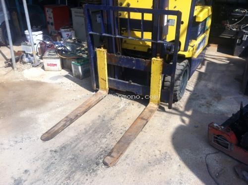 รถยกไฟฟ้า KOMATSU FB10M-3 รหัสสินค้า : 12000712 หรือเพิ่มเติมไดที่ www.nihonmono.com รถยกไฟฟ้า KOMATSU FB10M-3 รหัสสินค้า : 12000712 หรือเพิ่มเติมไดที่ www.nihonmono.com